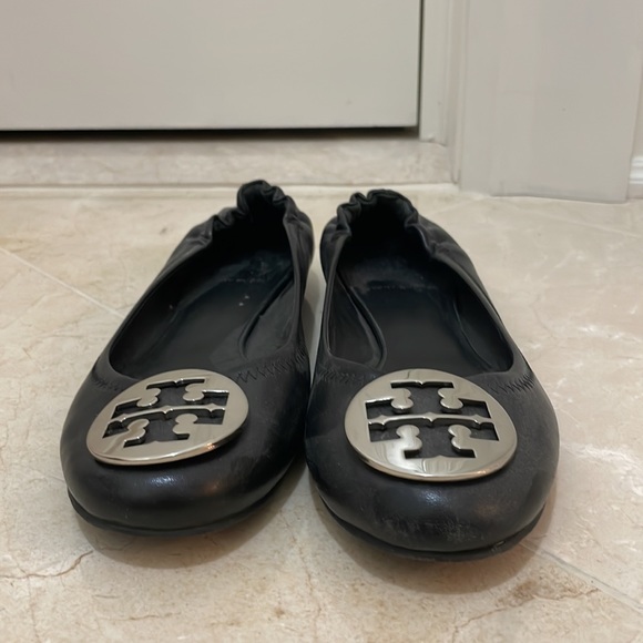 Black Tory Burch ballet flats - Picture 2 of 4